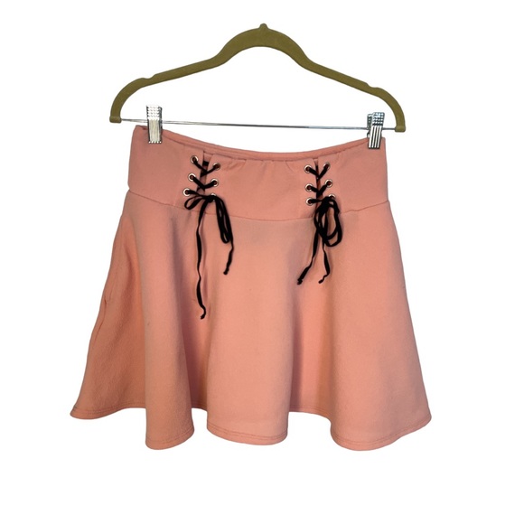 Hot Topic pastel pink lace up skater skirt size large. - Picture 5 of 5